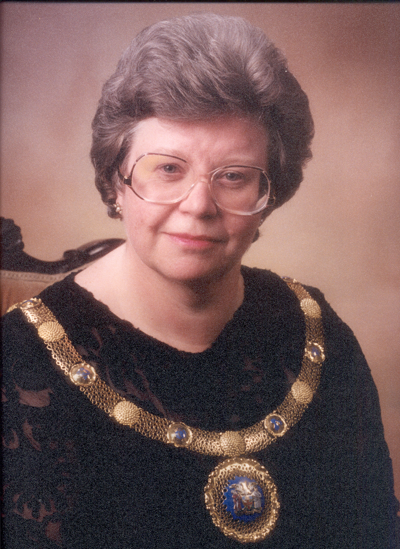 LDRPS:2004.7.17 Ann Lewis, President of the Royal Pharmaceutical Society, 1994-1996